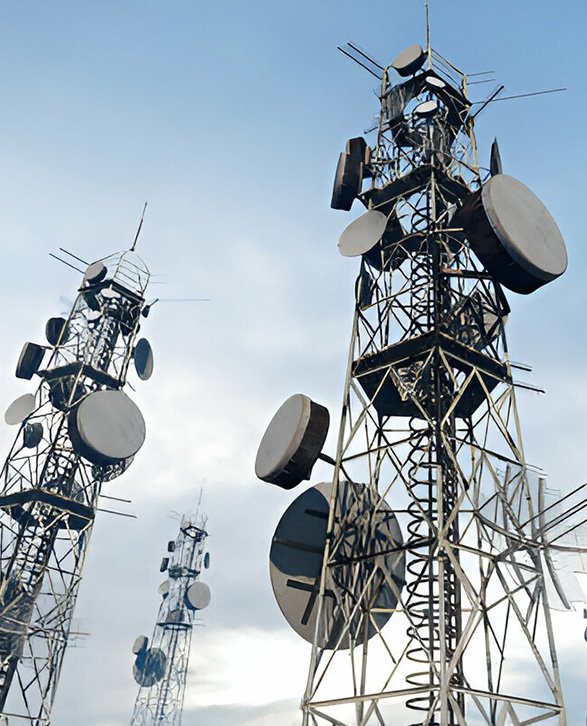 Torres de telecomunicación con estructura de ángulo de acero